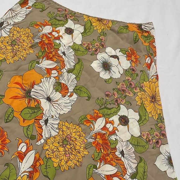 Old Navy Floral midi skirt - Picture 2 of 7